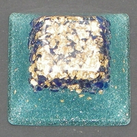 ORGONITE PETITE PYRAMIDE INCA Bleu-ciel