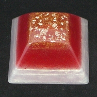 ORGONITE GRANDE PYRAMIDE INCA Rouge-blanc