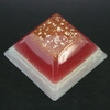 orgonite-grande-pyramide-Rouge-blanc